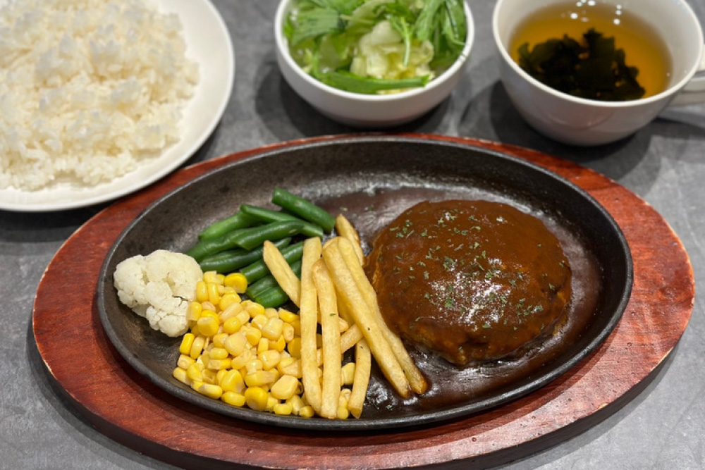 和牛デミグラスハンバーグ定食