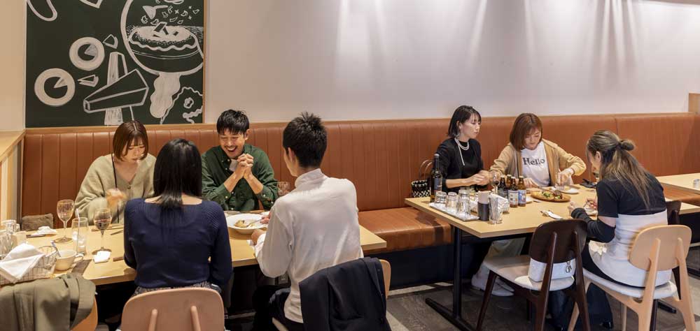 Maker's GRIDDLEの店内